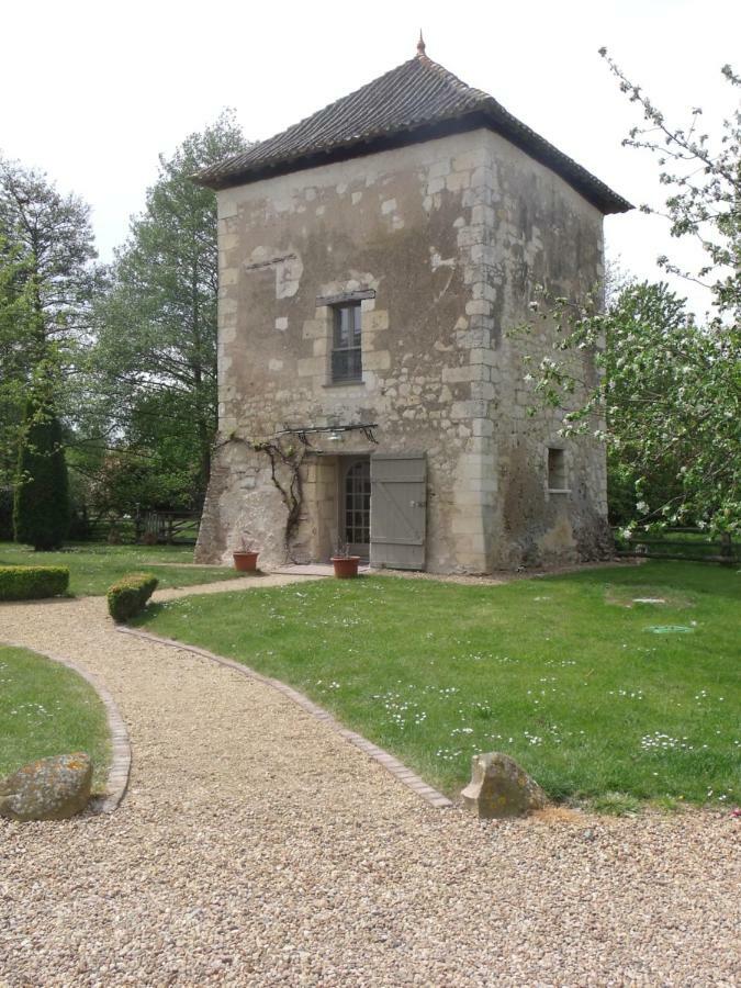 La Tour Du Grand Boust Villa Longué Buitenkant foto