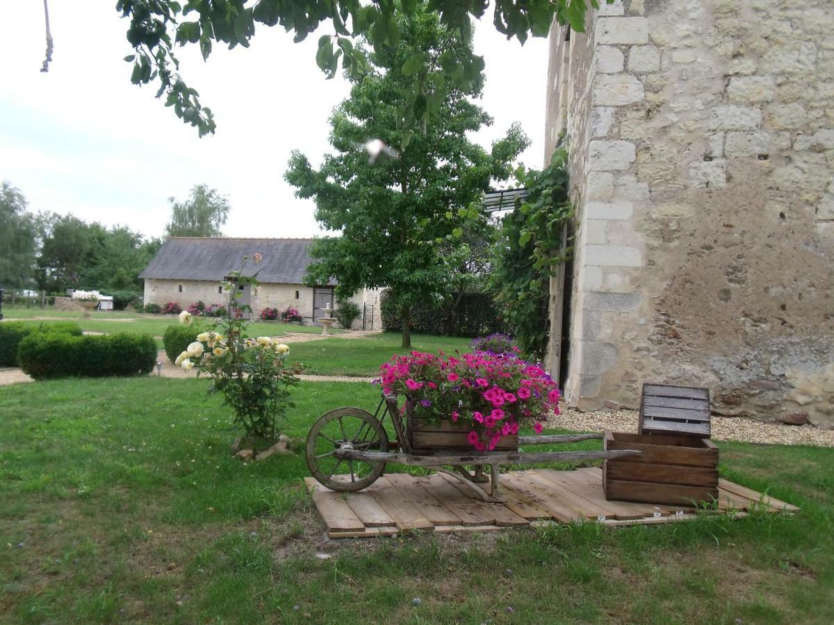 La Tour Du Grand Boust Villa Longué Buitenkant foto